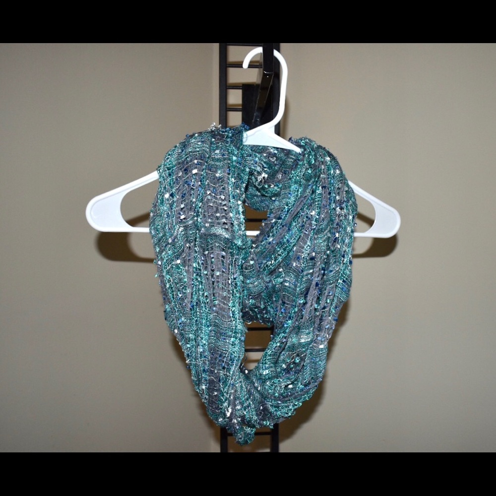 Infinity Scarf - Picture 2 of 3